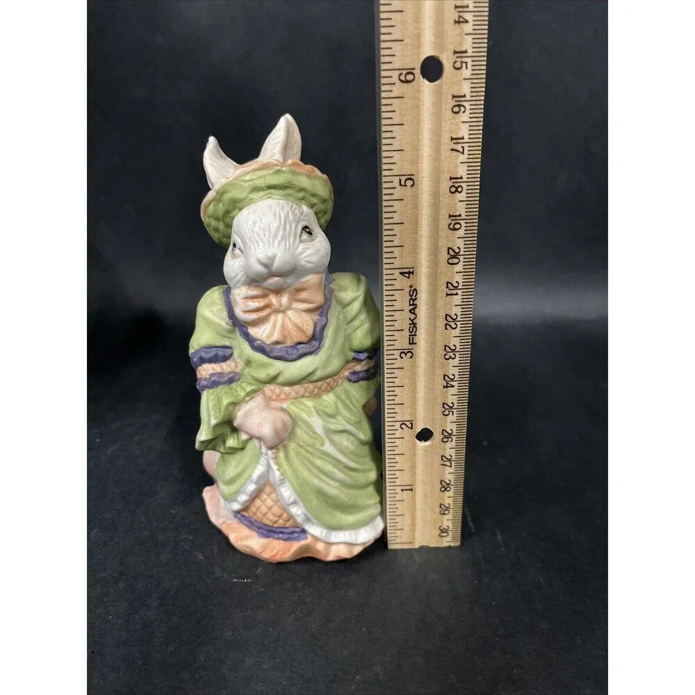 Vintage Pair Of‎ Ceramic Mr. & Mrs. Rabbit Bunny Figurine 5.5” Tall Easter Decor